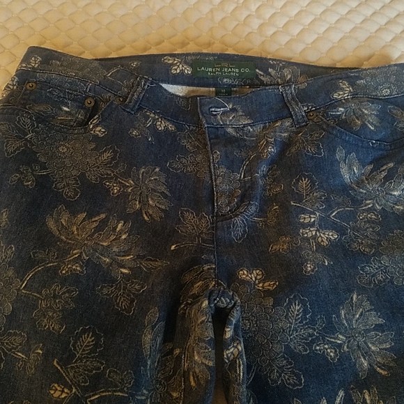 Jeans - Picture 2 of 4